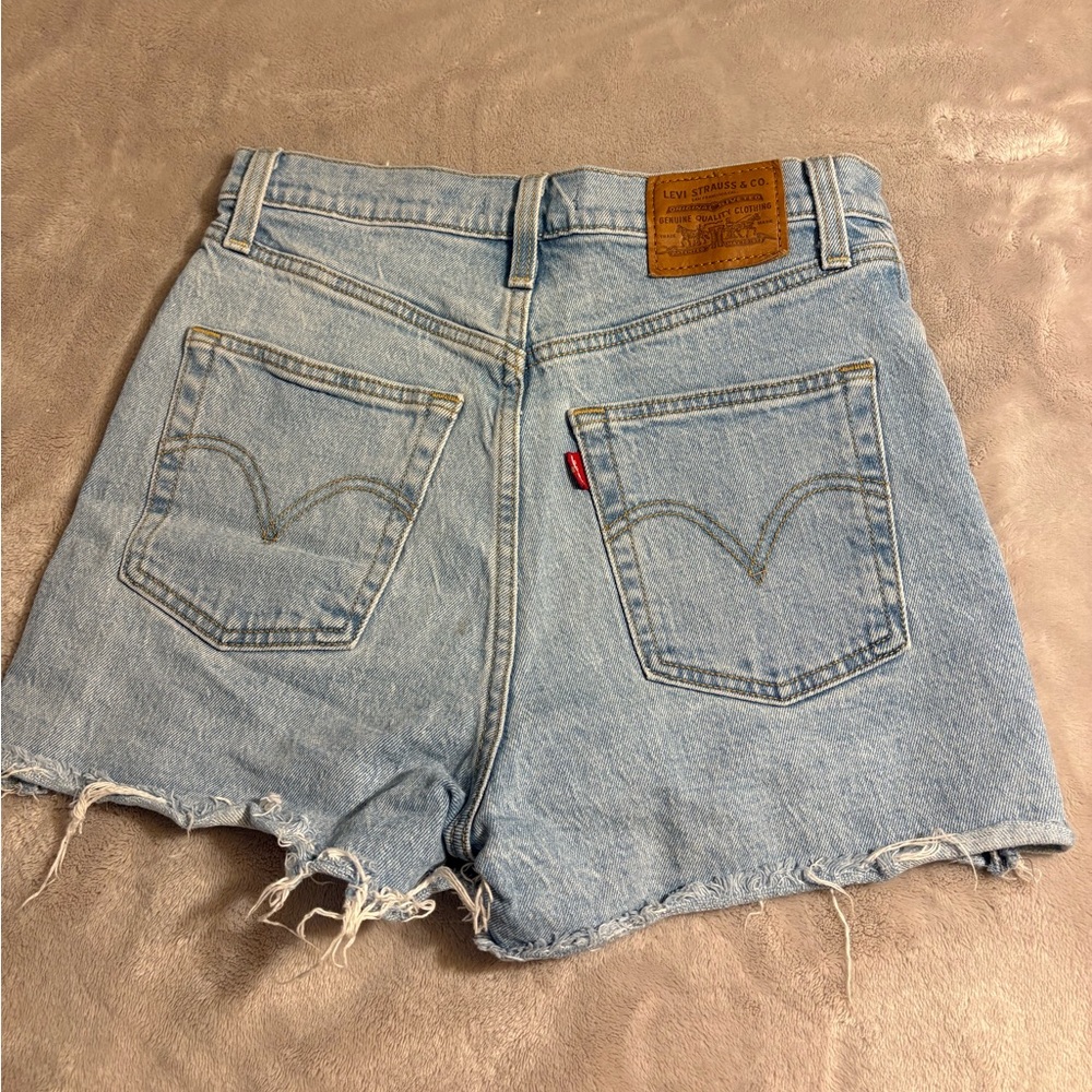 Levi’s shorts